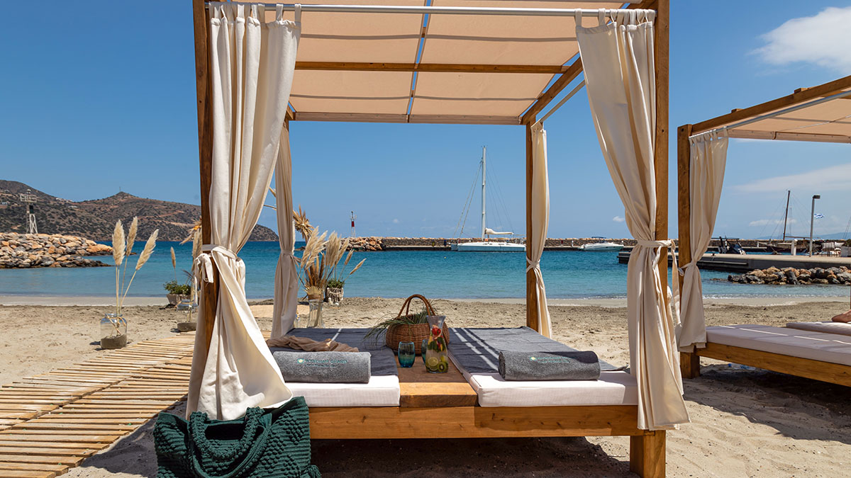 Zeus Eleva Mirabello Bay